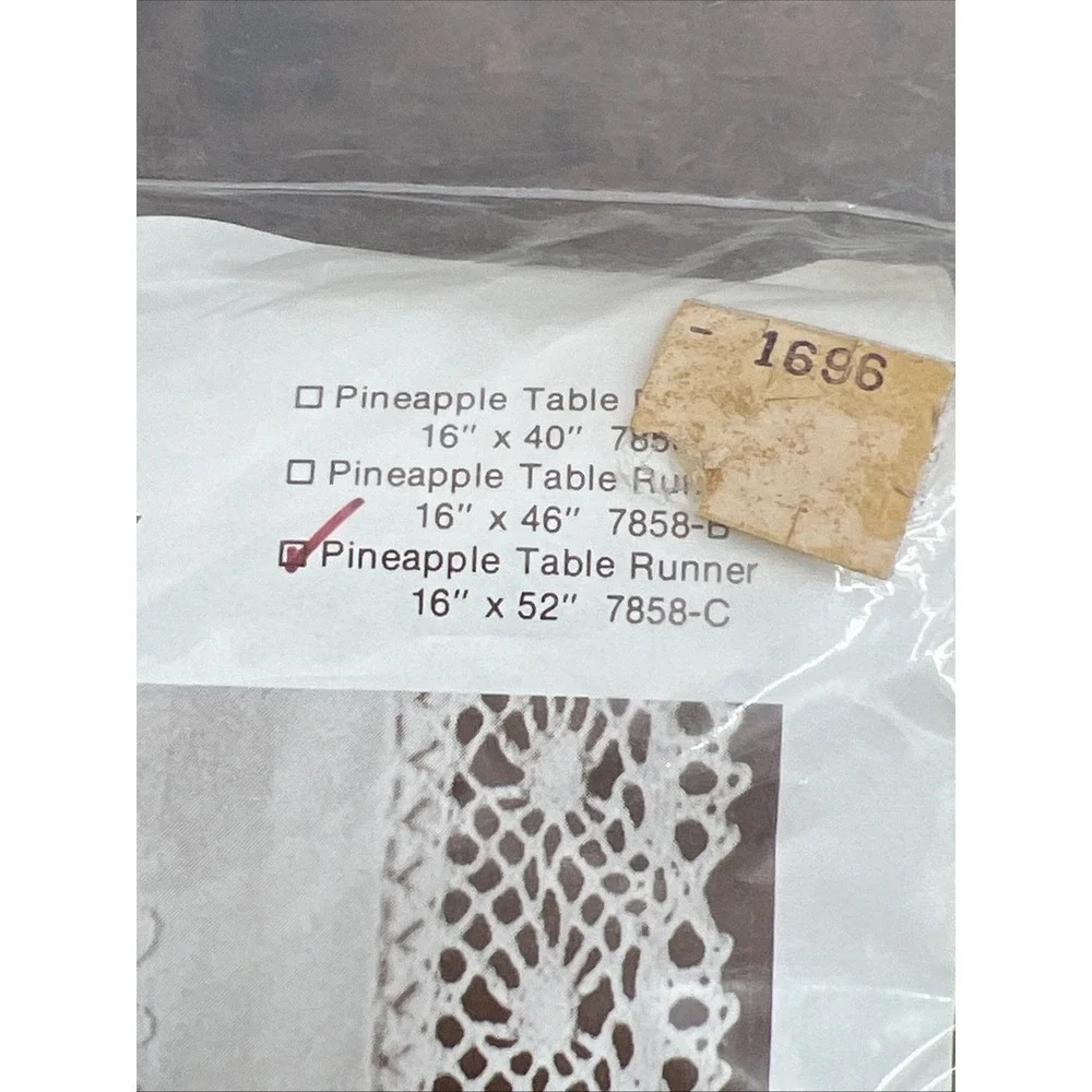 Vtg New Cathy Needlecraft Candlewickery Pineapple Table Runner Kit 16x52 Sealed